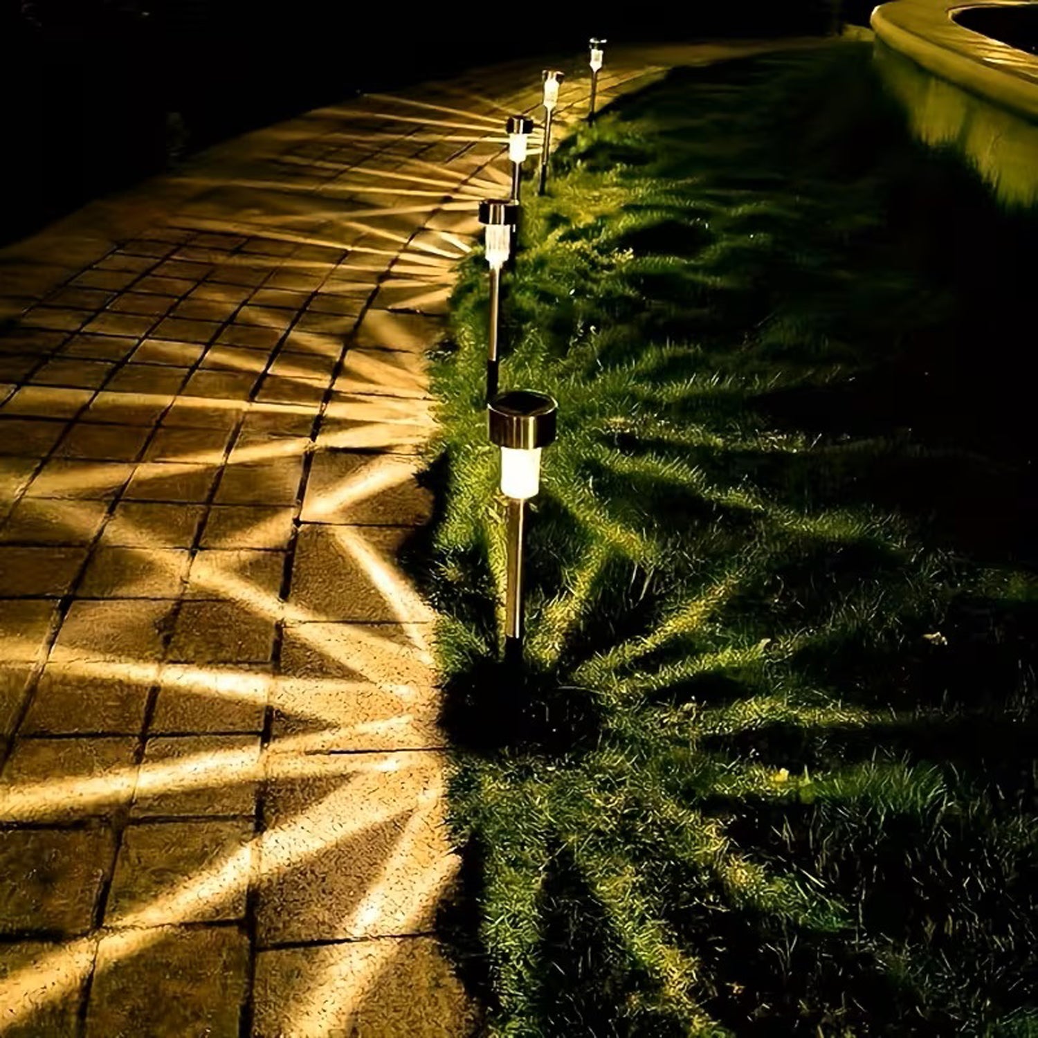 Solar Metal LED Electric Lights - Outdoor LED Lawn Lights