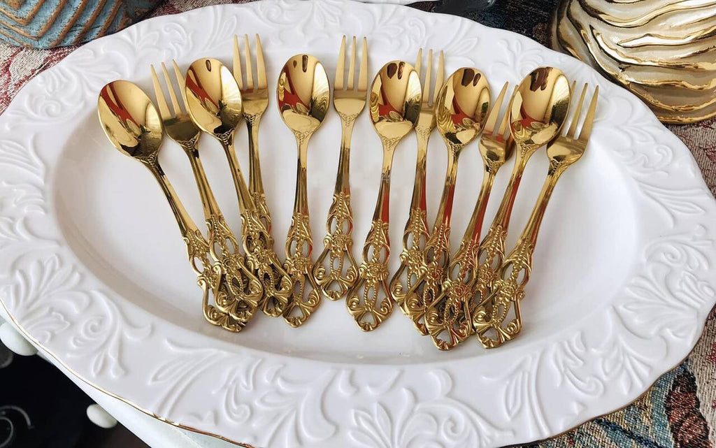 Dessert cutlery in gold-plated stainless steel 6 pieces spoons and forks