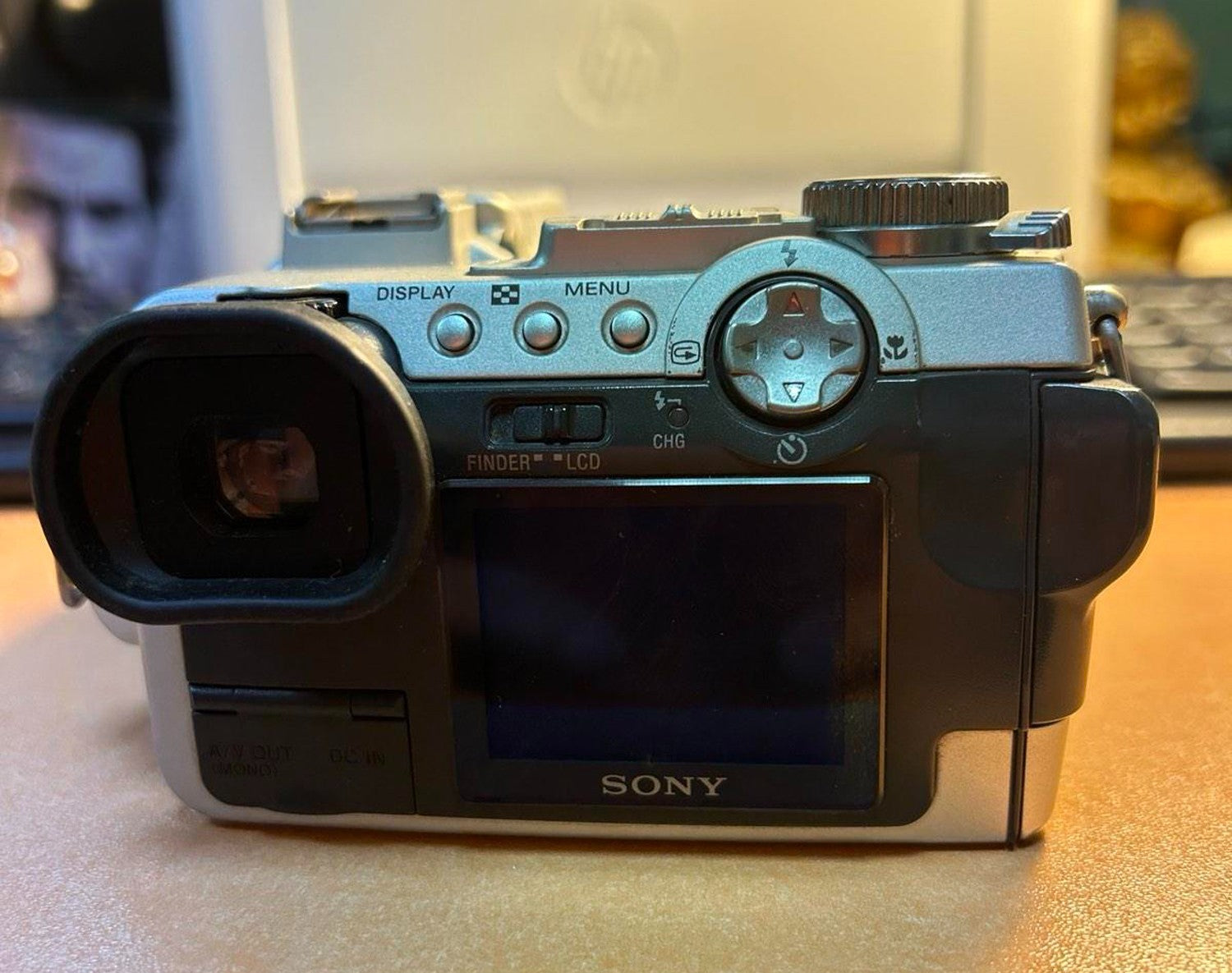 Sony Cyber-shot DSC-F717 5MP Digital Camera - Silver
