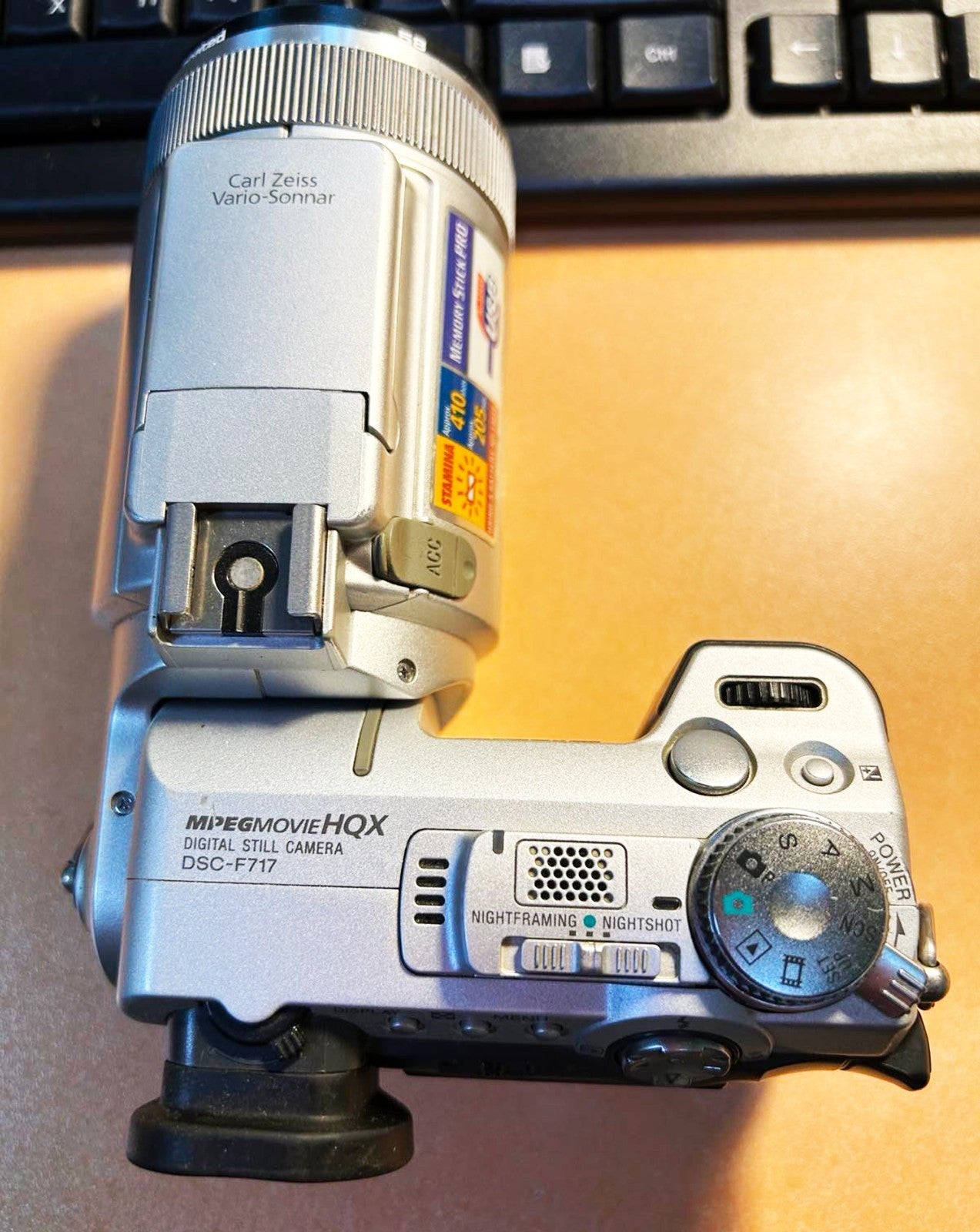 Sony Cyber-shot DSC-F717 5MP Digital Camera - Silver