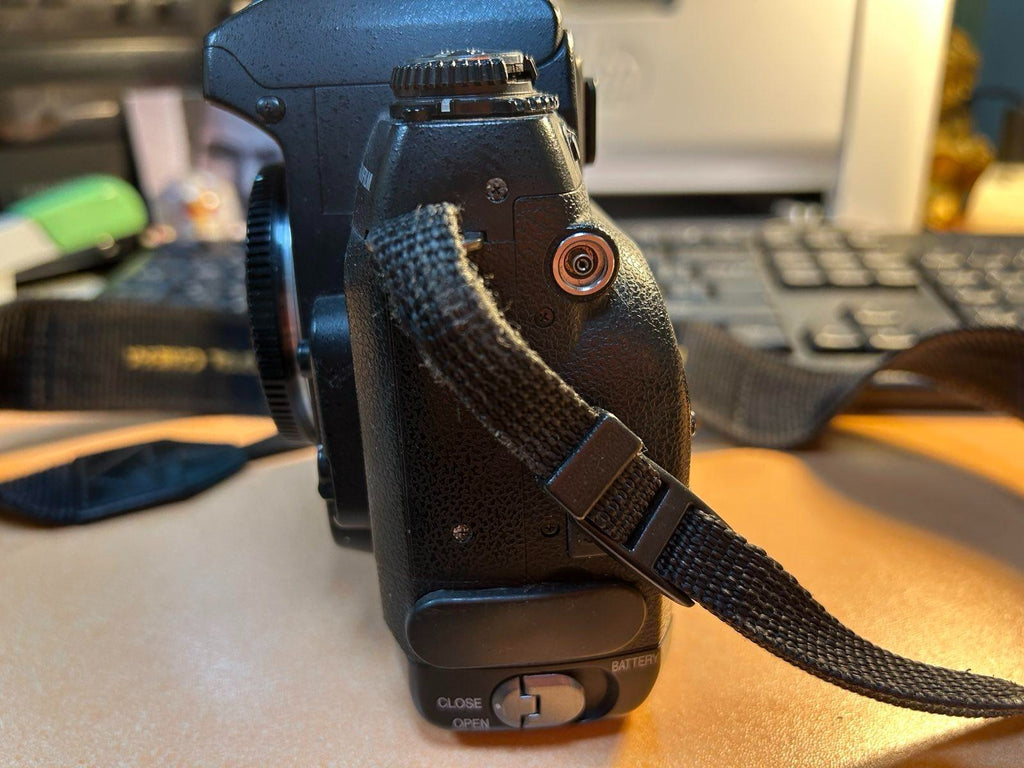 Fujifilm FinePix S Series S2 Pro 6.2MP Digital SLR Camera - Black (Body Only)