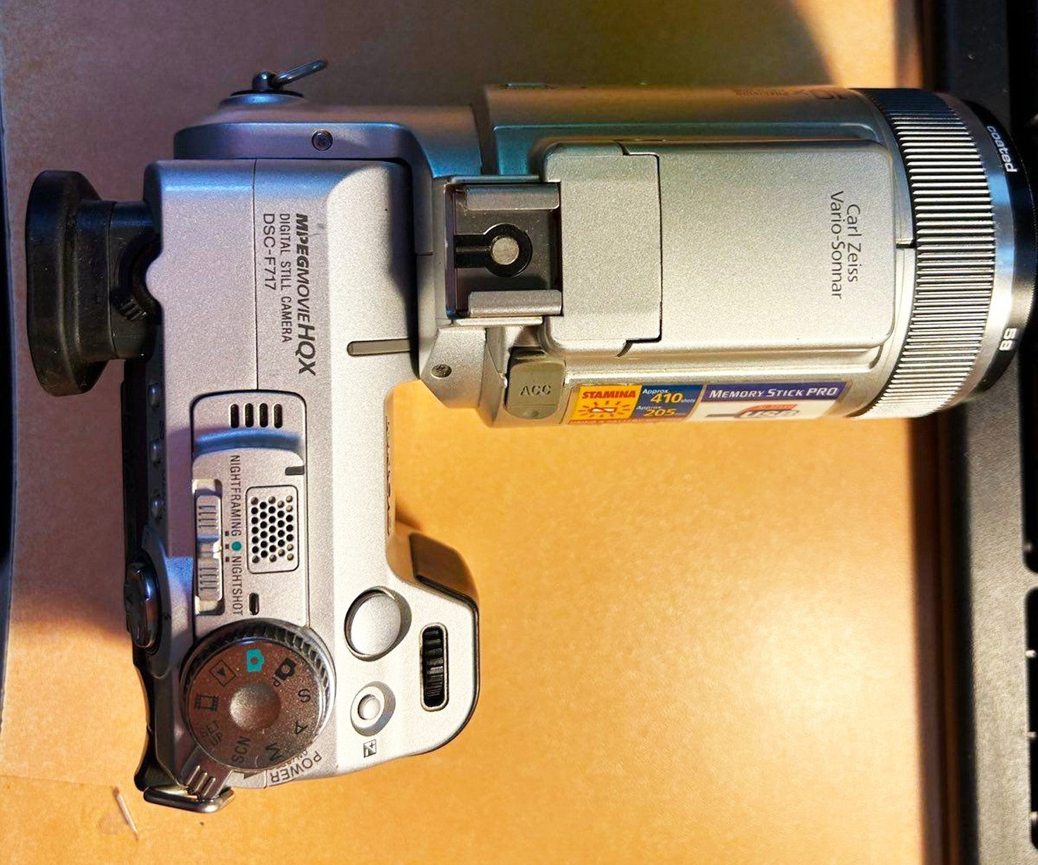 Sony Cyber-shot DSC-F717 5MP Digital Camera - Silver