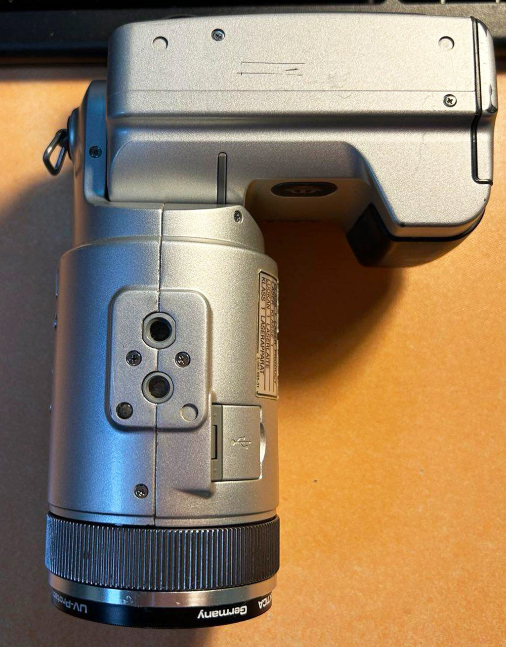 Sony Cyber-shot DSC-F717 5MP Digital Camera - Silver