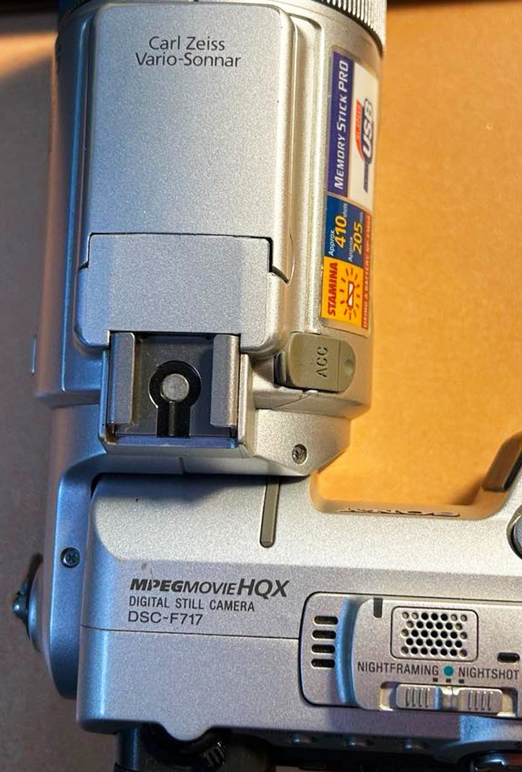 Sony Cyber-shot DSC-F717 5MP Digital Camera - Silver
